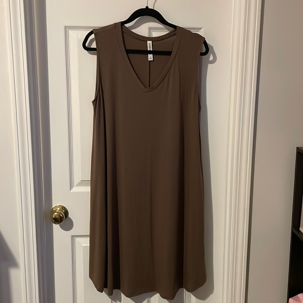 Brown dress